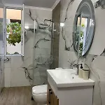 Joni 3*