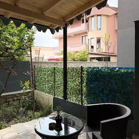 Joni 4* Berat